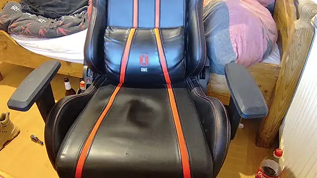 KmlBI26 online show from 11/26/25, 07:42