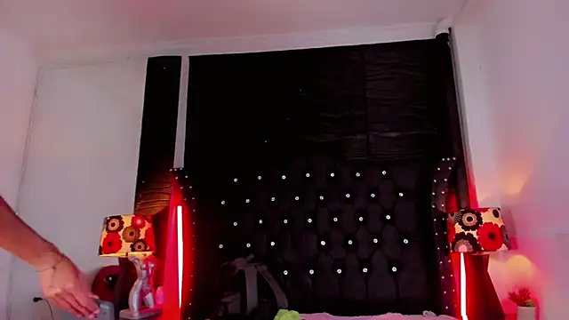 Lucia-sex online show from 03/27/26, 07:24