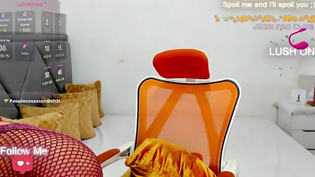 Snapshot of Miss_Cattleya69 chatting on 03/20/25, 01:15 Miss Cattleya69 online show from 03/20/25, 01:15