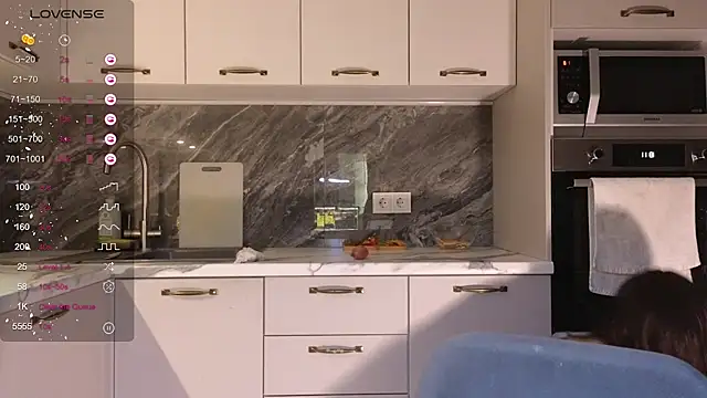 Alice Wonders online show from 11/21/25, 07:56