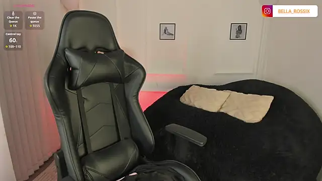 Snapshot of BellaRossii chatting on 11/28/25, 02:14 BellaRossii online show from 11/28/25, 02:14