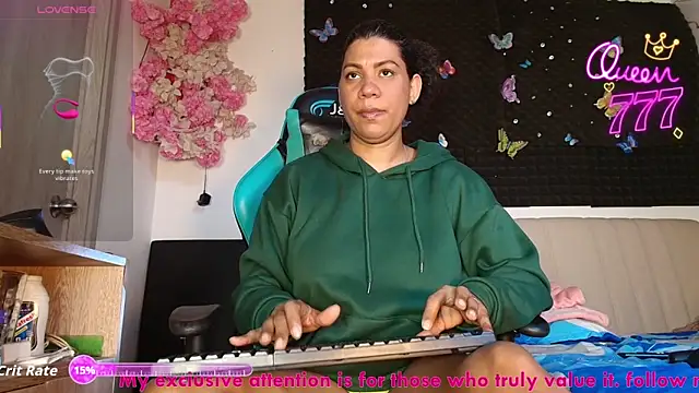 Snapshot of Hot_Brunette34 chatting on 07/24/26, 10:41 Hot Brunette34 online show from 07/24/26, 10:41