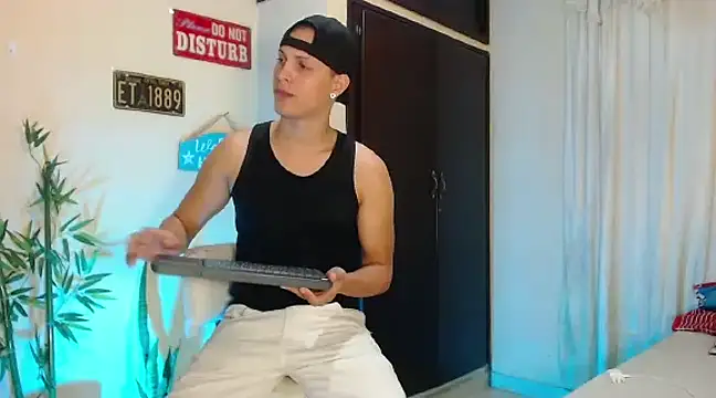 DavidNeill online show from 12/21/24, 03:31