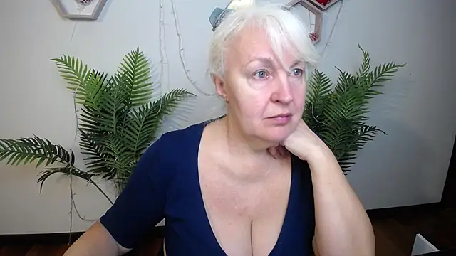 BlondyLeeBest online show from 04/15/26, 06:26
