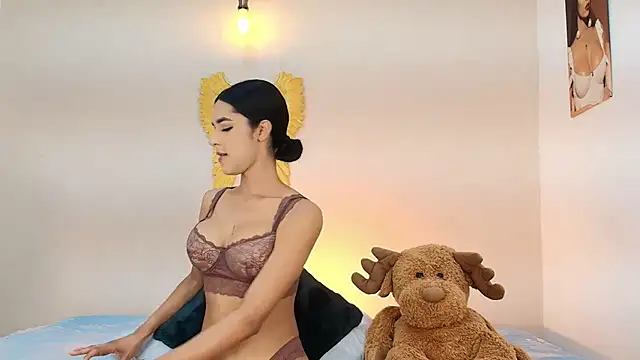 salome Collins 1 online show from 04/16/26, 09:04