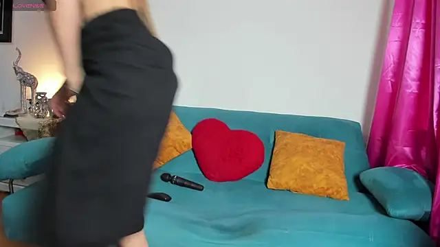 Victoria Jonness online show from 04/09/26, 07:41