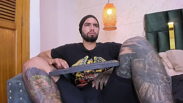 Snapshot of matteosantos chatting on 02/01/25, 02:34 matteosantos online show from 02/01/25, 02:34