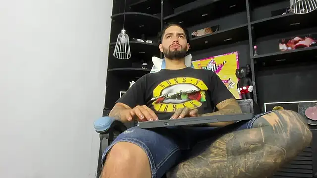 Snapshot of matteosantos chatting on 02/03/25, 08:57 matteosantos online show from 02/03/25, 08:57