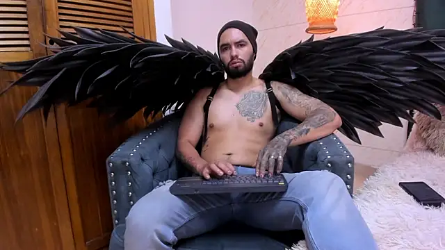 Snapshot of matteosantos chatting on 02/12/25, 11:51 matteosantos online show from 02/12/25, 11:51