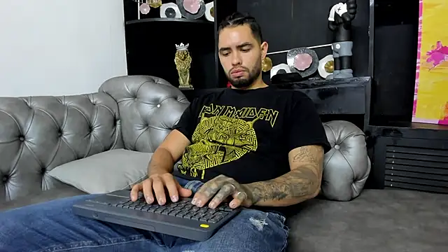 Snapshot of matteosantos chatting on 03/05/25, 11:38 matteosantos online show from 03/05/25, 11:38