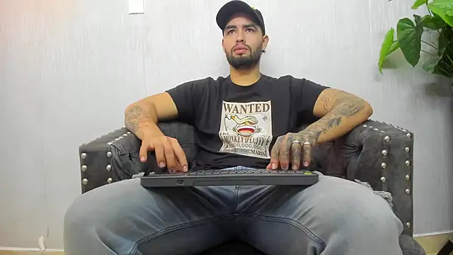 Snapshot of matteosantos chatting on 03/14/25, 11:34 matteosantos online show from 03/14/25, 11:34