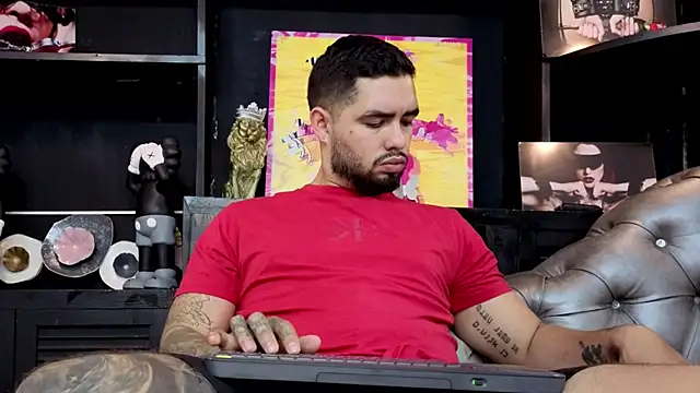 Snapshot of matteosantos chatting on 09/17/25, 11:45 matteosantos online show from 09/17/25, 11:45