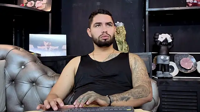 Snapshot of matteosantos chatting on 10/10/25, 12:37 matteosantos online show from 10/10/25, 12:37