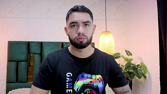 Snapshot of matteosantos chatting on 10/18/25, 11:33 matteosantos online show from 10/18/25, 11:33