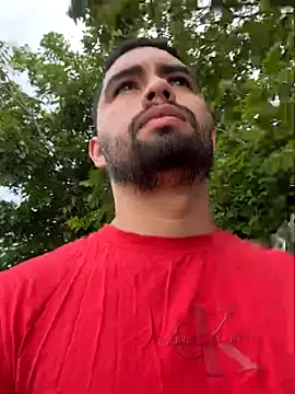 Snapshot of matteosantos chatting on 11/17/25, 01:50 matteosantos online show from 11/17/25, 01:50