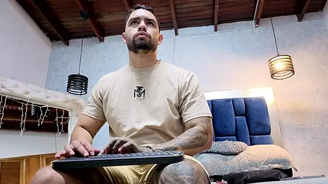 Snapshot of matteosantos chatting on 11/28/25, 09:17 matteosantos online show from 11/28/25, 09:17