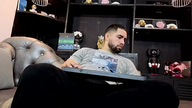 matteosantos online show from 04/11/26, 12:09