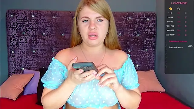 NoraBigAss online show from 10/25/25, 01:13