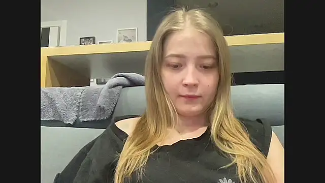 CharmingSarah online show from 02/25/26, 05:33