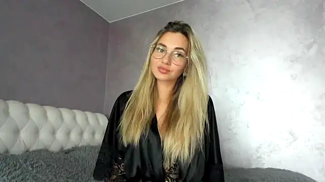  DarkRose  online show from 09/28/25, 10:09