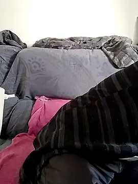 LoGaNfree88 online show from 02/11/25, 10:15