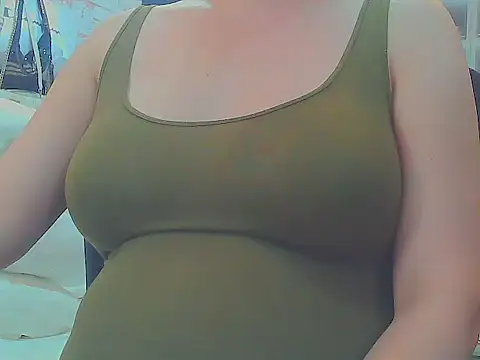 Snapshot of keepmepregnantT chatting on 06/02/26, 10:17 keepmepregnantT online show from 06/02/26, 10:17