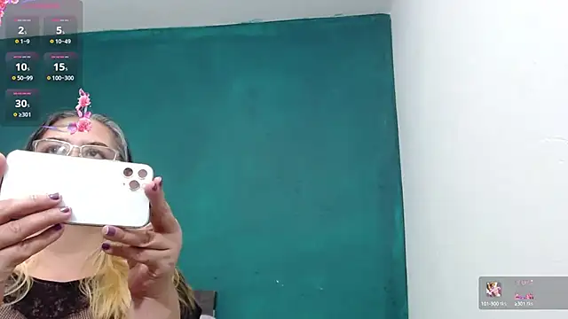 scaelettdubois online show from 03/08/25, 04:01