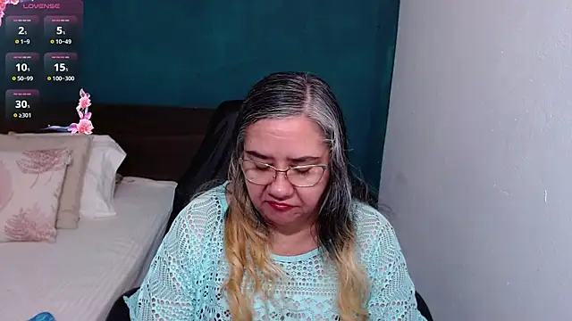 scaelettdubois online show from 09/21/25, 09:05