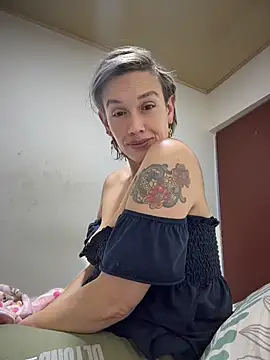 Snapshot of sexymarilyncolombia chatting on 05/13/26, 12:52 sexymarilyncolombia online show from 05/13/26, 12:52