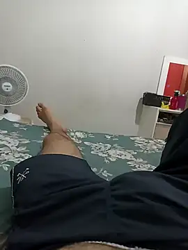 Snapshot of io380 chatting on 12/17/24, 12:45 io380 online show from 12/17/24, 12:45