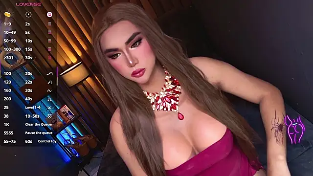 Snapshot of SexGoddess_Celine chatting on 10/11/25, 09:30 SexGoddess Celine online show from 10/11/25, 09:30