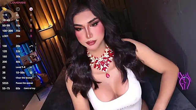 Snapshot of SexGoddess_Celine chatting on 10/18/25, 11:44 SexGoddess Celine online show from 10/18/25, 11:44