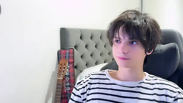 Snapshot of SasukeUhchiaa chatting on 12/05/24, 01:14 SasukeUhchiaa online show from 12/05/24, 01:14