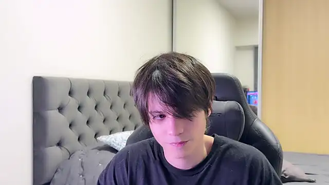 Snapshot of SasukeUhchiaa chatting on 01/09/25, 11:34 SasukeUhchiaa online show from 01/09/25, 11:34