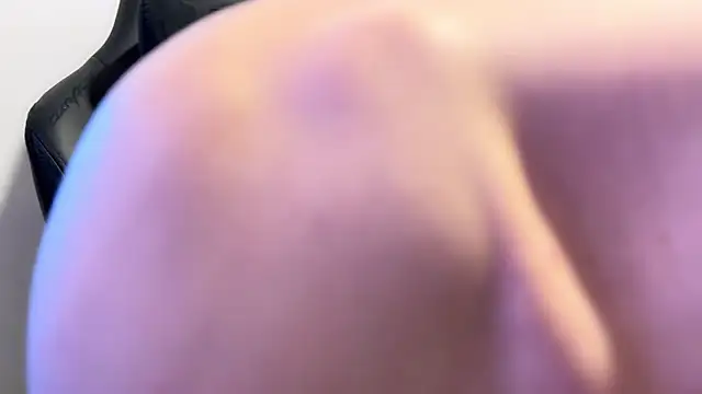 Snapshot of SasukeUhchiaa chatting on 02/19/25, 01:40 SasukeUhchiaa online show from 02/19/25, 01:40