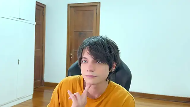 Snapshot of SasukeUhchiaa chatting on 09/11/25, 08:25 SasukeUhchiaa online show from 09/11/25, 08:25