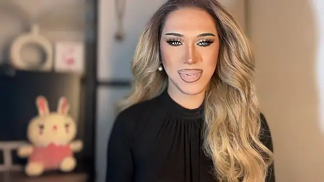 Ts glamxxxx online show from 11/20/25, 12:11