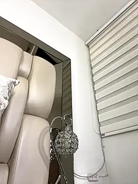 ALISSON FOXXX1 online show from 11/20/25, 11:04