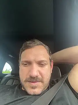 Snapshot of JonJ0 chatting on 11/14/25, 02:49 JonJ0 online show from 11/14/25, 02:49