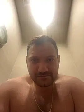 Snapshot of JonJ0 chatting on 01/13/26, 08:08 JonJ0 online show from 01/13/26, 08:08