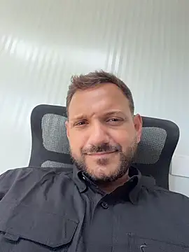 Snapshot of JonJ0 chatting on 02/16/26, 05:53 JonJ0 online show from 02/16/26, 05:53