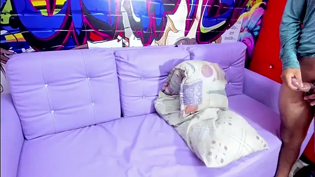 Snapshot of miacam-hot chatting on 11/10/25, 01:15 miacam-hot online show from 11/10/25, 01:15