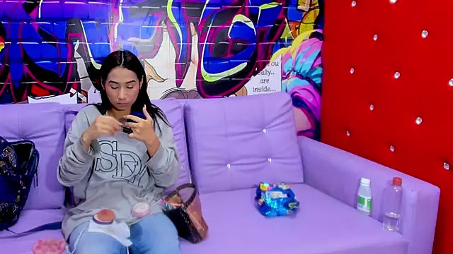 miacam-hot online show from 12/21/25, 12:23