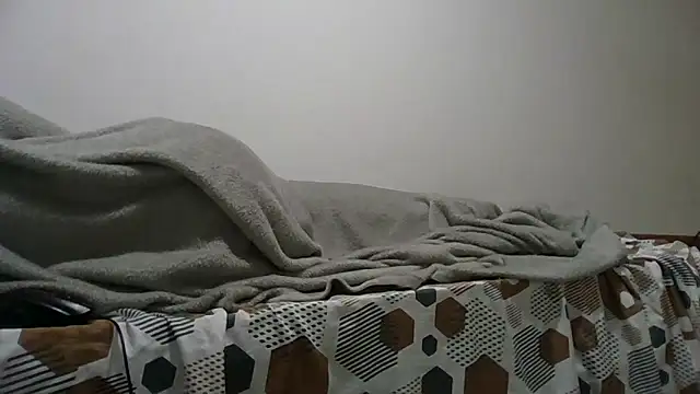 Snapshot of Juninho10c chatting on 12/18/25, 04:07 Juninho10c online show from 12/18/25, 04:07