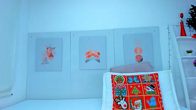 Snapshot of AlessiaMarcu- chatting on 12/11/24, 08:15 AlessiaMarcu- online show from 12/11/24, 08:15