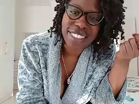 MadamIndigo online show from 04/24/26, 06:05