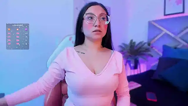 lucy neil online show from 10/24/25, 02:41