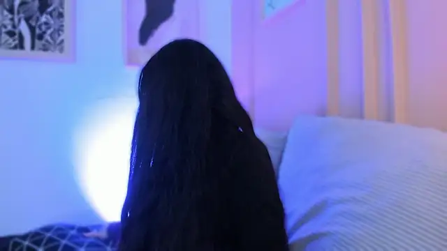 lucy neil online show from 02/28/26, 02:34