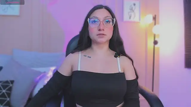 lucy neil online show from 04/14/26, 02:39