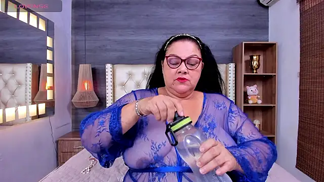 mommy cute online show from 03/12/26, 09:21